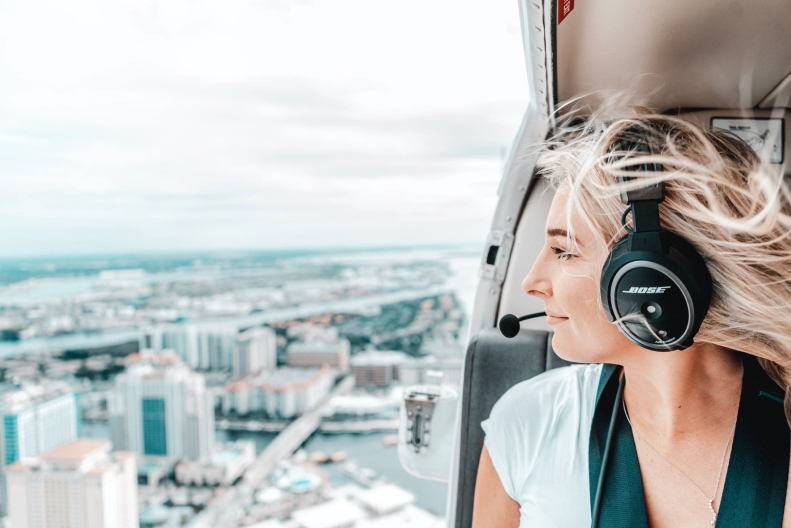 Kim Edelsbacher in flyVENTURE's Bell 206L-3 Helicopter